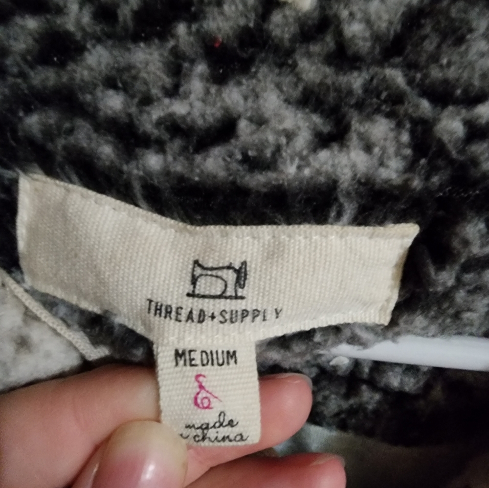 Thread supply sherpa jacket - Picture 2 of 4